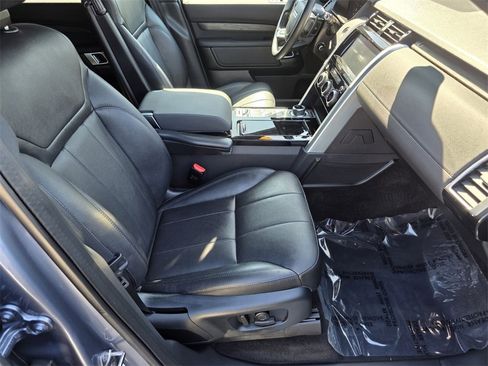 Used 2020 Land Rover Discovery HSE image 9