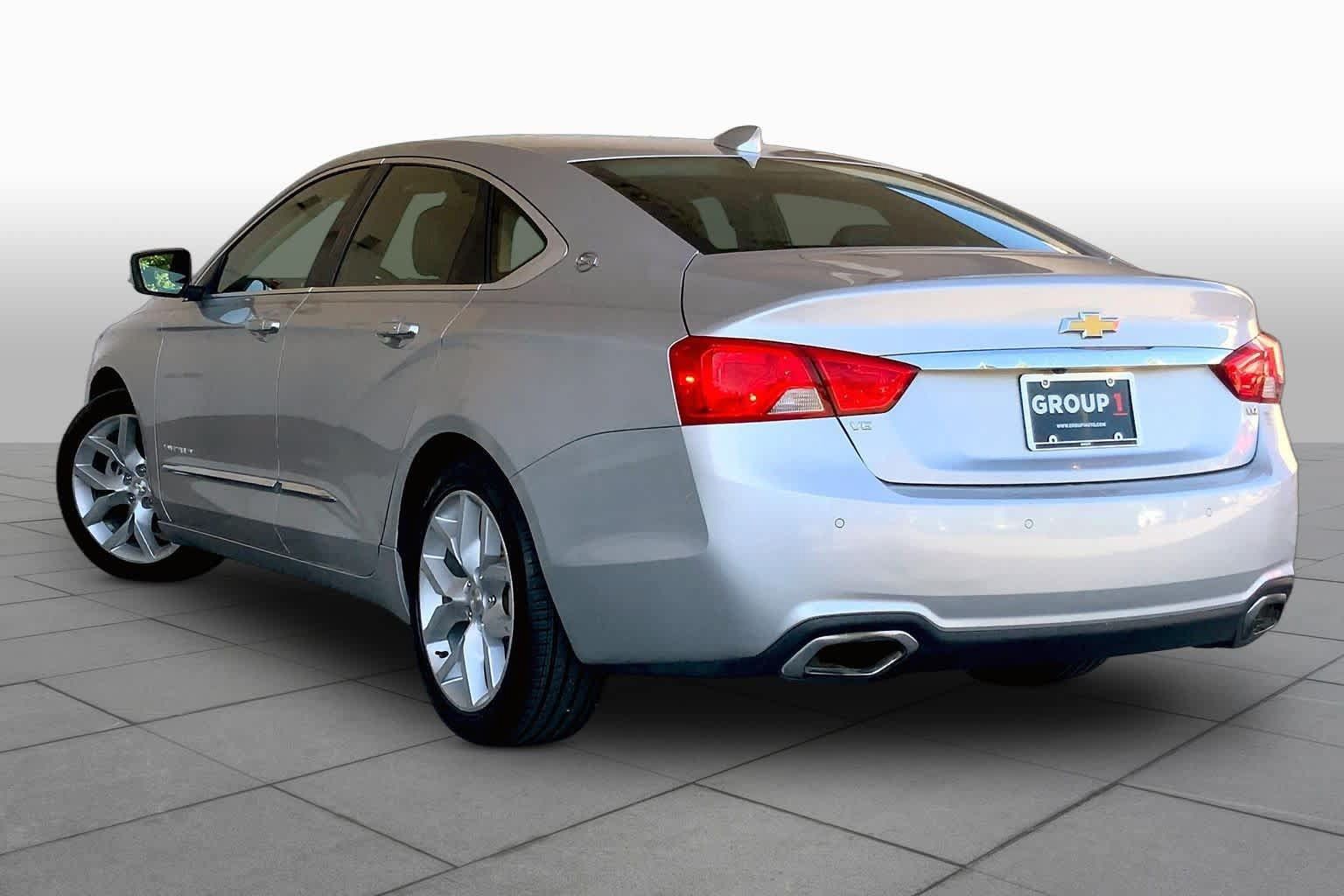 Used 2015 Chevrolet Impala LTZ FWD image 12