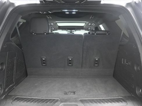 Used 2021 Chevrolet Tahoe LT w/ LT Signature Package RWD image 23