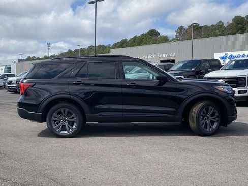 New 2026 Ford Explorer Active w/ Active Comfort Package AWD/4WD image 2