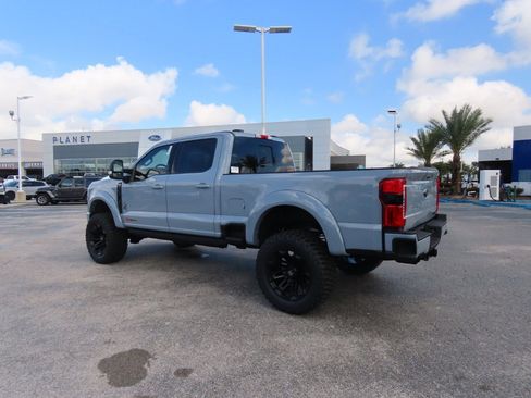 New 2026 Ford F250 Lariat w/ Black Appearance Package image 18