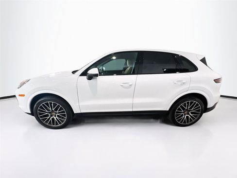 Used 2021 Porsche Cayenne Sport Utility 4D image 31