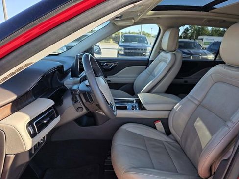 Used 2020 Lincoln Aviator Reserve w/ Elements Package Plus image 9