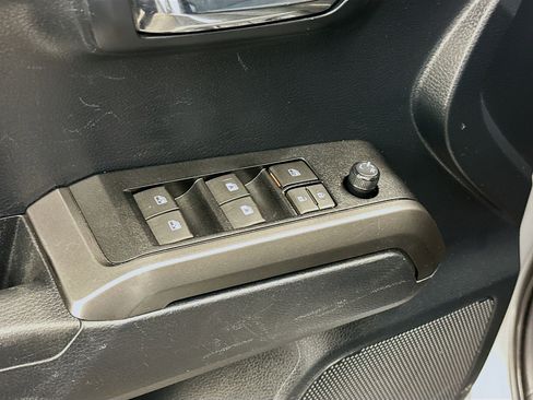 Used 2019 Toyota Tacoma TRD Sport image 15