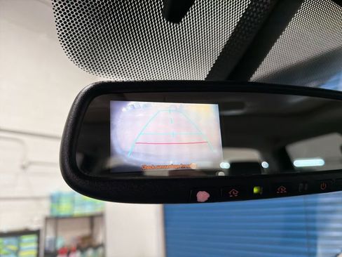 Used 2011 Toyota Tundra Limited w/ Memory Pkg AWD/4WD image 14