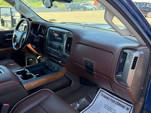 Used 2016 Chevrolet Silverado 2500 High Country w/ Duramax Plus Package AWD/4WD image 18
