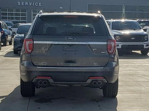 Used 2018 Ford Explorer Platinum image 7