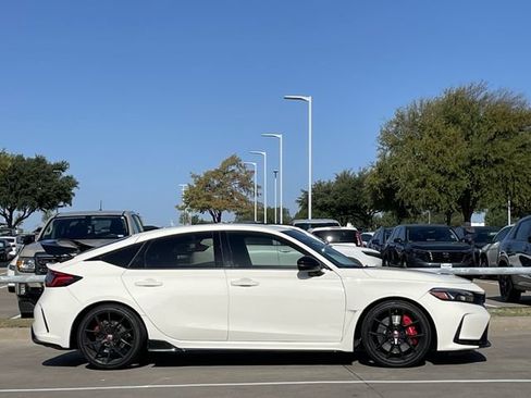 Certified 2024 Honda Civic Type R image 3