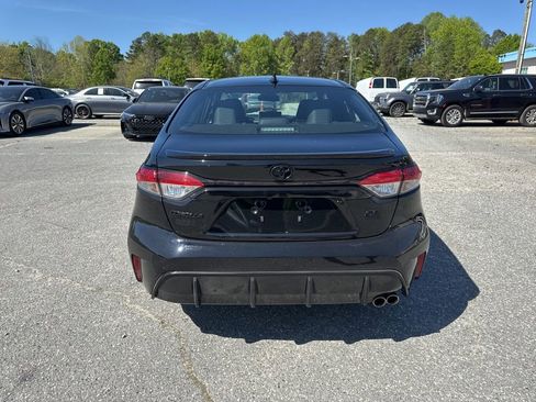 Used 2025 Toyota Corolla SE w/ SE Premium Package image 4