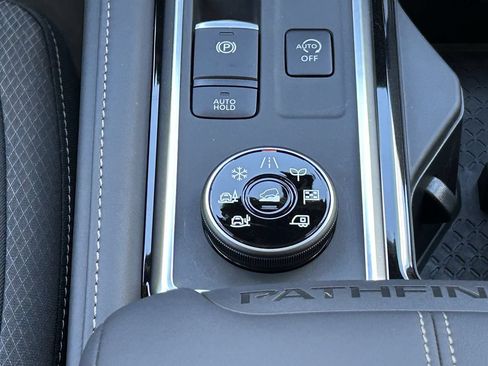 New 2026 Nissan Pathfinder SV AWD/4WD image 31
