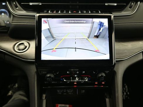 Used 2023 Jeep Grand Cherokee Overland image 20