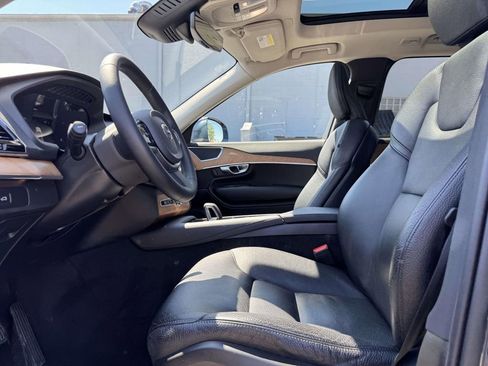 Certified 2023 Volvo XC90 B6 Plus AWD/4WD image 16