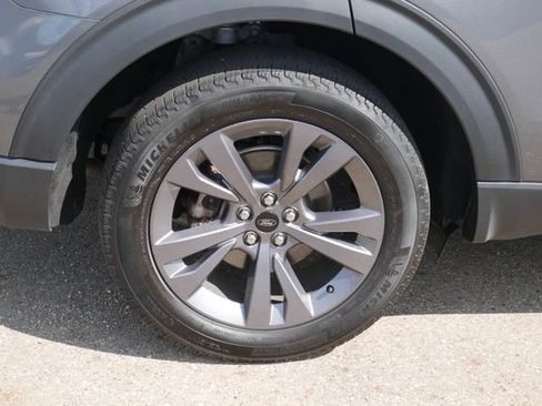 Used 2023 Ford Explorer XLT w/ Equipment Group 202A AWD/4WD image 14