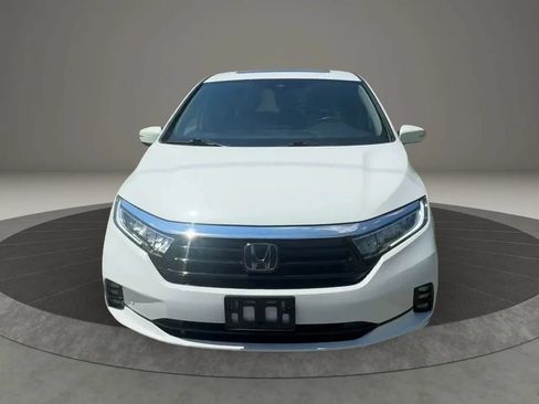 Used 2023 Honda Odyssey Elite image 2