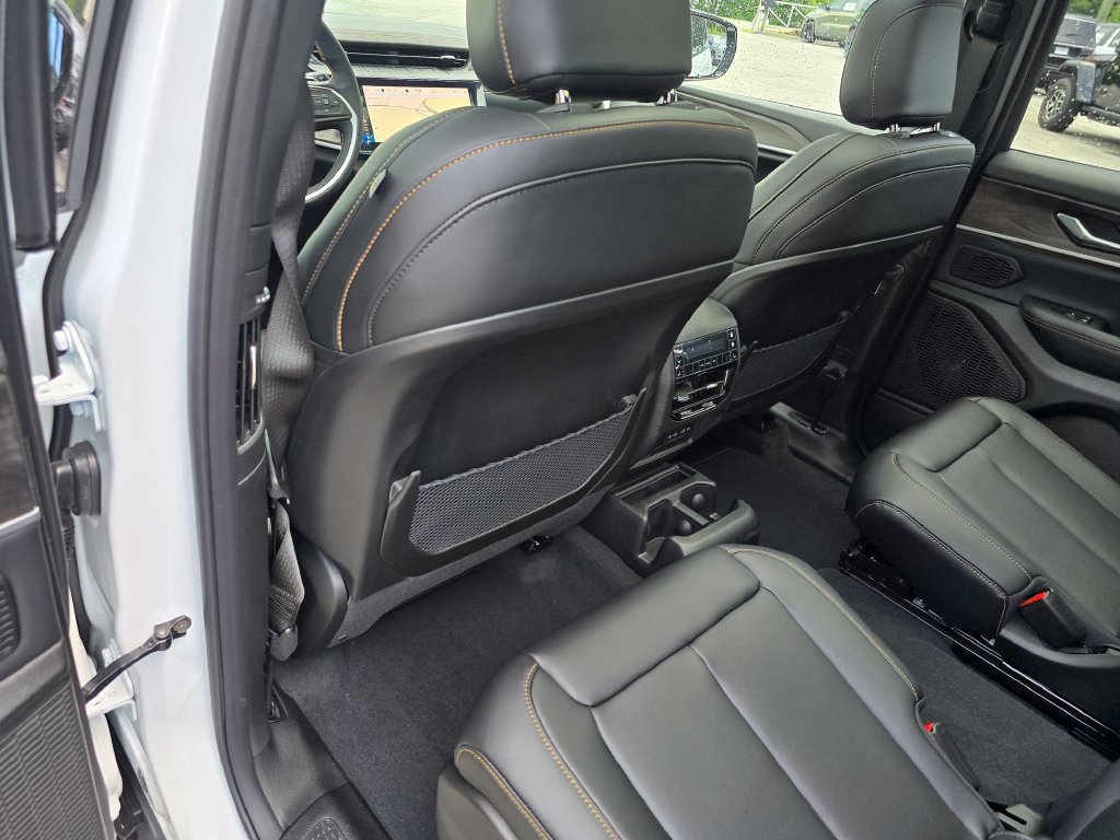 New 2026 Jeep Grand Cherokee L Limited AWD/4WD image 26