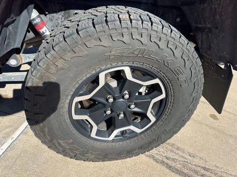 Used 2020 Jeep Gladiator Rubicon image 11