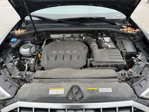 Used 2025 Audi Q3 2.0T Premium image 18