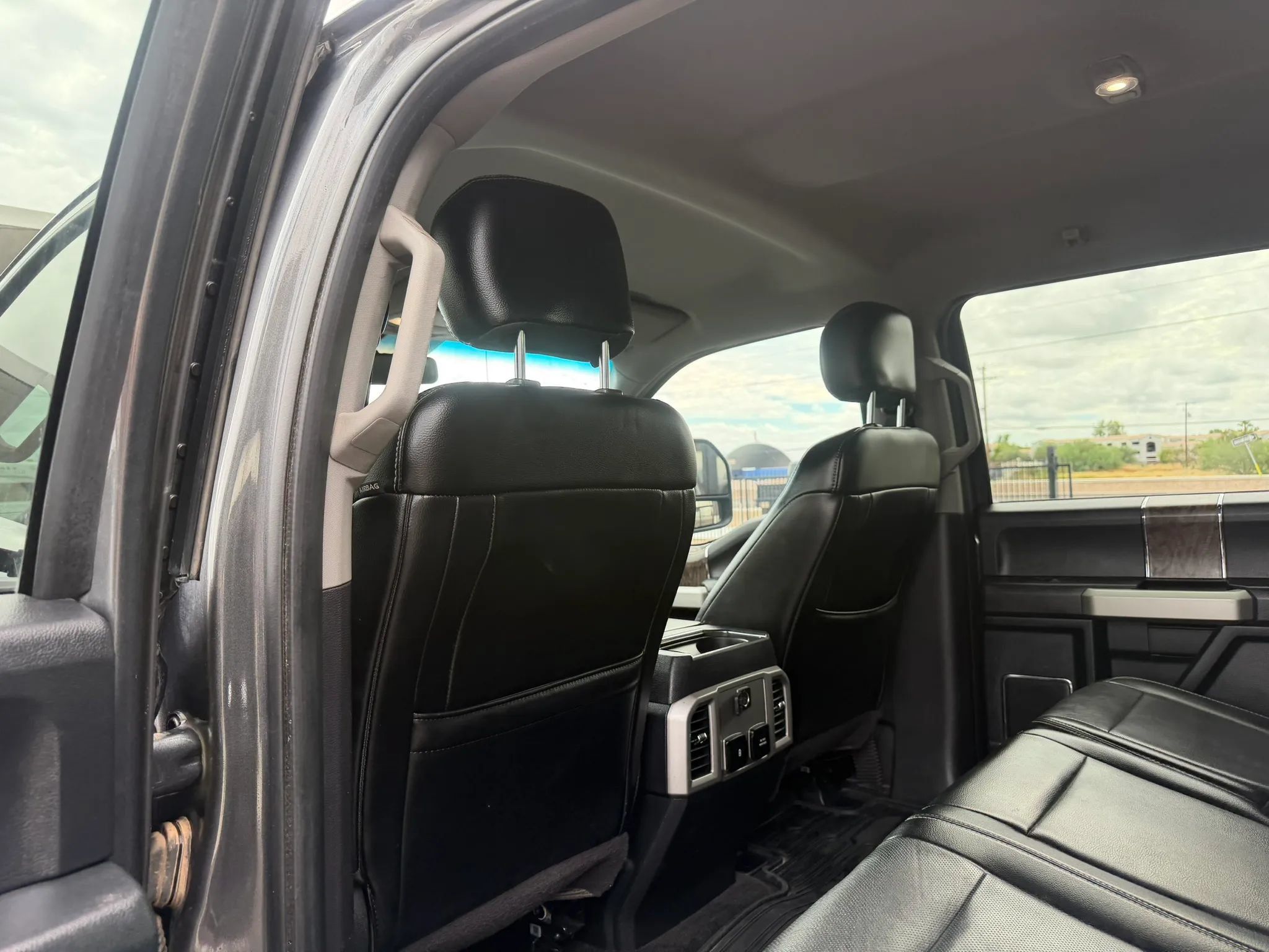 Used 2018 Ford F350 Lariat AWD/4WD image 25