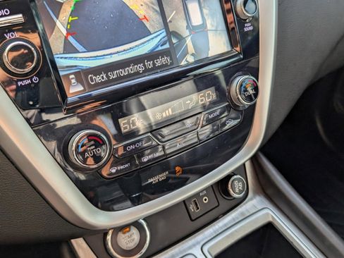 Used 2018 Nissan Murano SL w/ Midnight Edition Package image 18