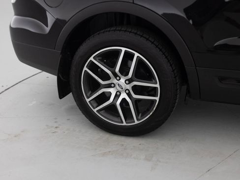 Used 2016 Ford Explorer Sport w/ Equipment Group 401A AWD/4WD image 21
