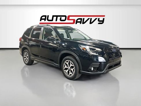 Used 2022 Subaru Forester Premium AWD/4WD image 1