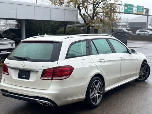 Used 2016 Mercedes-Benz E 350 4MATIC Wagon image 5