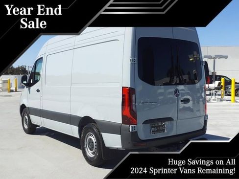 New 2024 Mercedes-Benz Sprinter 144 Cargo image 9