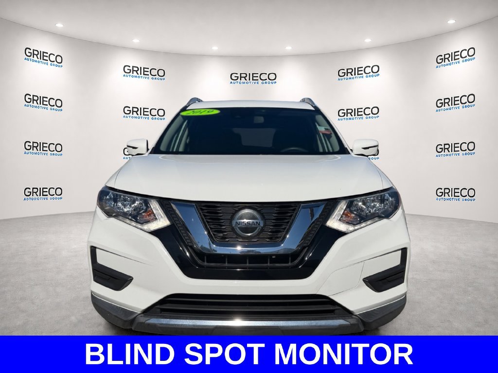 Used 2019 Nissan Rogue SV FWD image 2