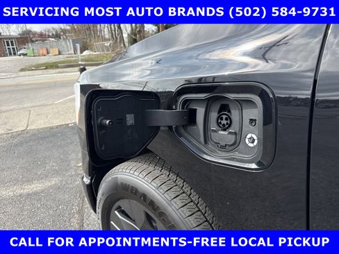 Used 2024 Ford F150 Lightning Lariat w/ Max Trailer Tow Package image 15