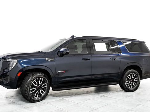 Used 2023 GMC Yukon XL AT4 AWD/4WD image 4