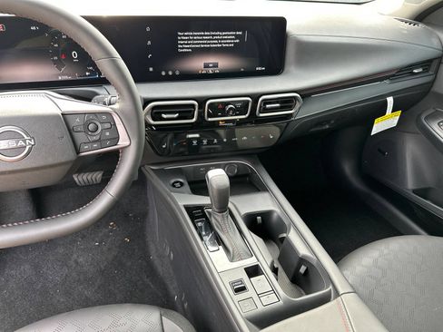 New 2026 Nissan Sentra SR w/ SR Premium Package FWD image 27