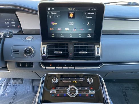 Used 2021 Lincoln Navigator Black Label image 11