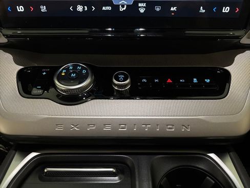 New 2026 Ford Expedition Max Active image 16