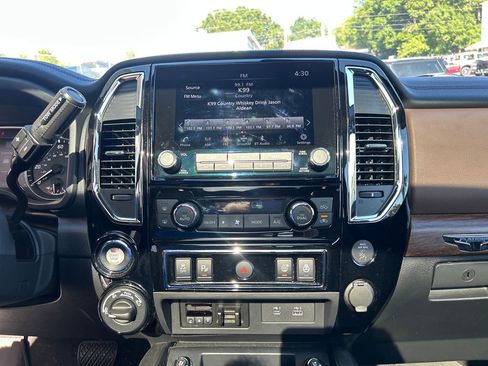 Used 2024 Nissan Titan Platinum Reserve w/ Moonroof Package AWD/4WD image 18