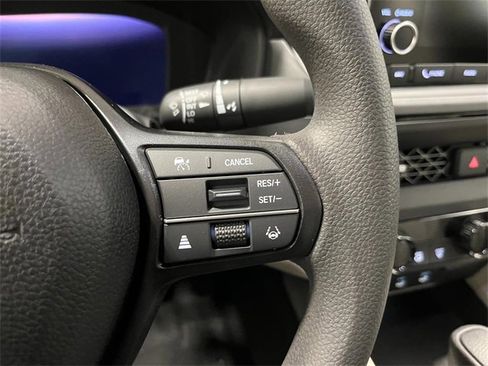 New 2025 Honda Accord SE image 18