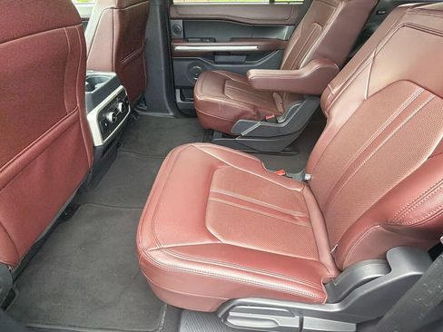 Used 2024 Ford Expedition Limited RWD image 23