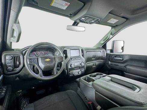 Used 2021 Chevrolet Silverado 2500 Custom w/ Custom Value Package AWD/4WD image 11