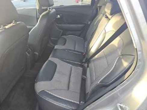 Used 2022 Kia Niro EX w/ Cold Weather Package image 13