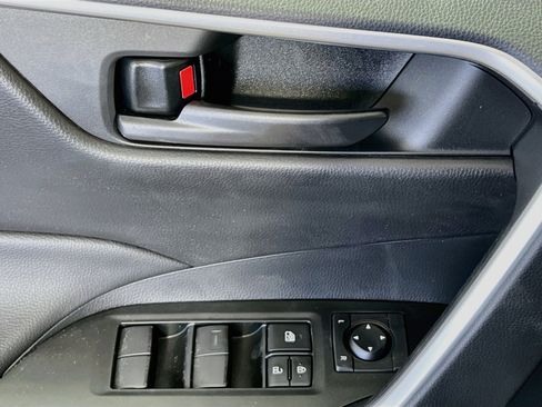 Used 2025 Toyota RAV4 LE FWD image 16