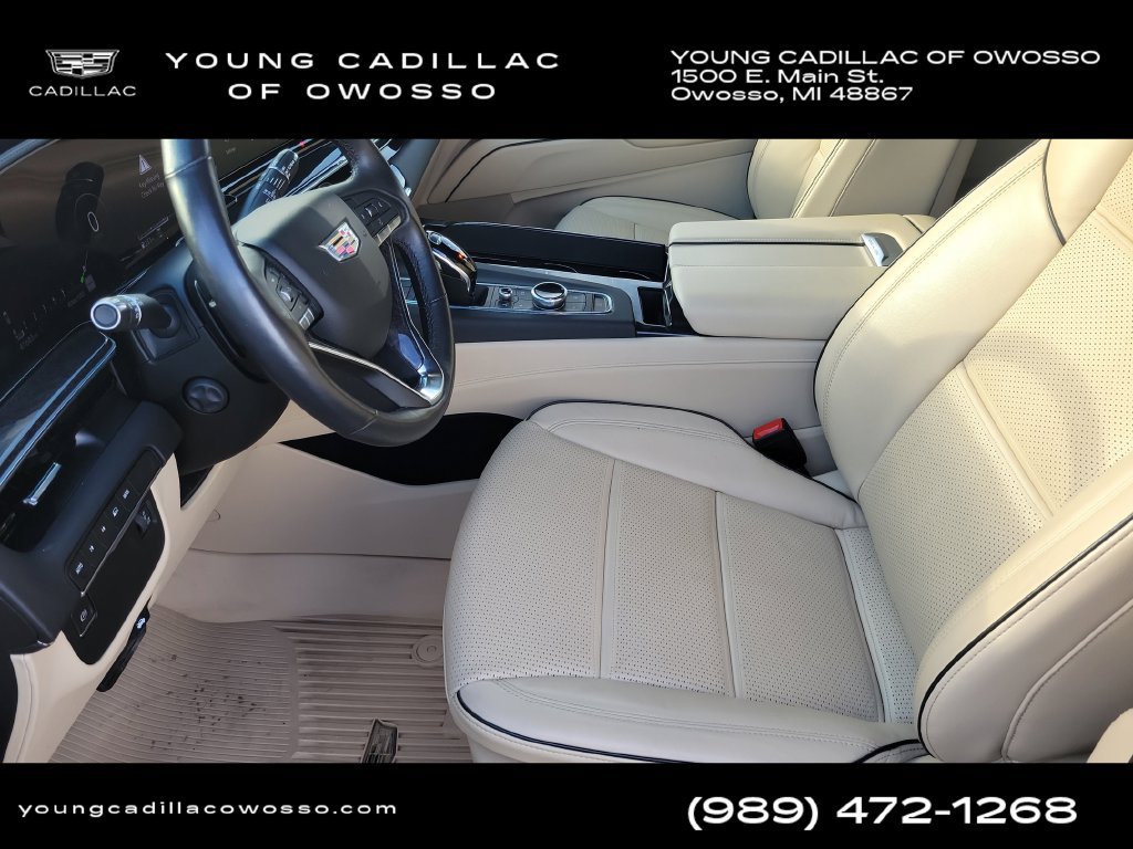 Used 2023 Cadillac Escalade Premium Luxury w/ LPO, Illumination Package AWD/4WD image 8