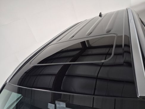 New 2026 Toyota Highlander Limited image 11