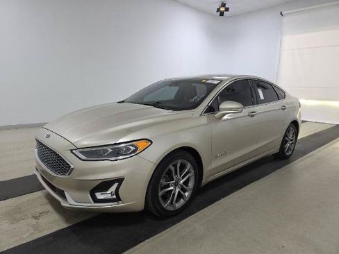 Used 2019 Ford Fusion Titanium FWD image 2