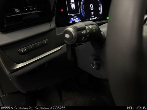 Used 2025 Lexus RZ 300e w/ Accessory Package (Z1) FWD image 30