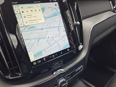 Certified 2025 Volvo XC60 T8 Polestar image 30