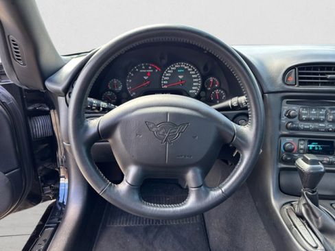 Used 2004 Chevrolet Corvette Convertible w/ Preferred Equipment Group image 14