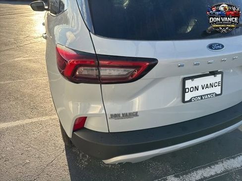 New 2026 Ford Escape SE FWD image 36