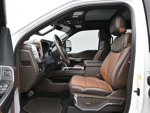 Used 2025 Ford F250 King Ranch image 8