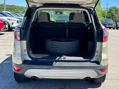 Used 2017 Ford Escape SE w/ Equipment Group 201A AWD/4WD image 5