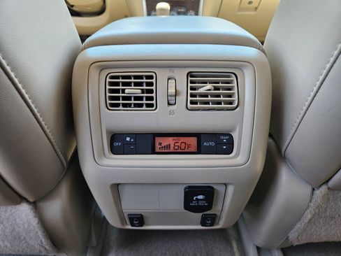 Used 2015 Nissan Pathfinder SL w/ SL Premium Package FWD image 11