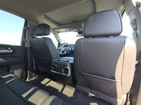 Used 2025 GMC Sierra 2500 Denali AWD/4WD image 18